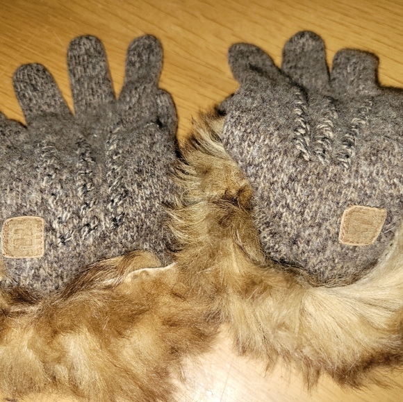 FENDI 80's Vintage Gloves - Picture 7 of 12
